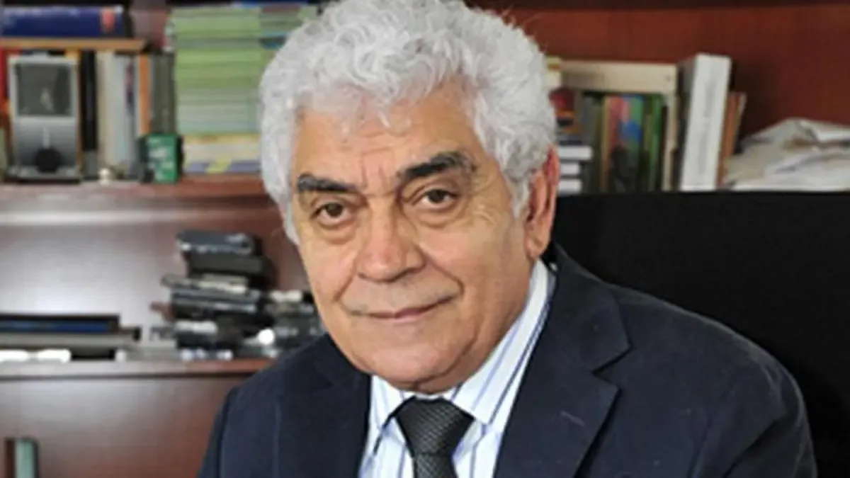 Su legado en la radio y su famosa frase "una hora menos en Canarias" perdurarán en la memoria colectiva del Archipiélago.