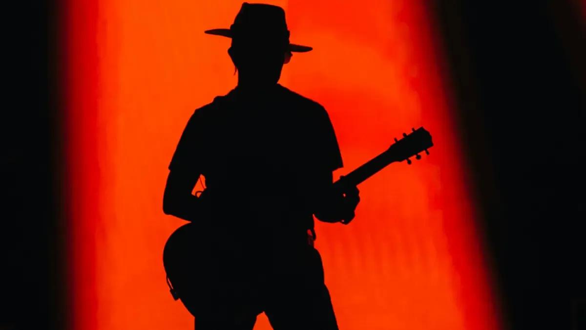 Su muerte conmociona el mundo de la música, dejando un legado imborrable en el flamenco y el rock.