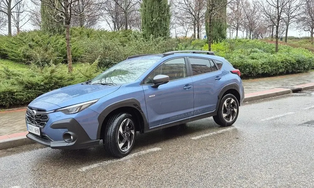 Descubre el nuevo Crosstrek, un vehículo que destaca por su potencia y versatilidad en todo tipo de terrenos.