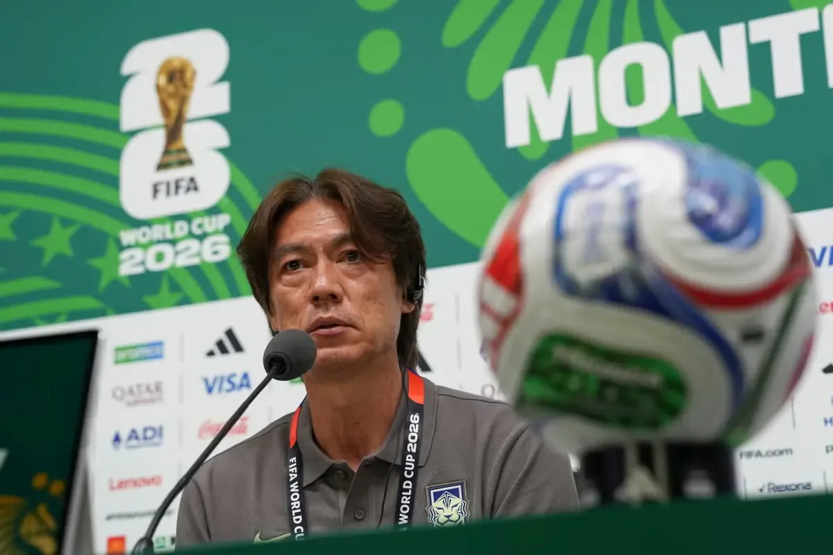 La afición mexicana brinda apoyo a Corea del Sur en su crucial partido.