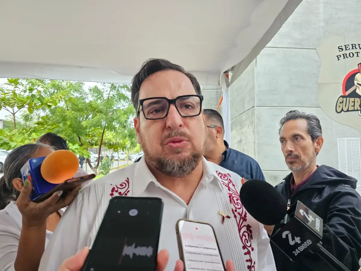 Las escuelas implementarán clases en línea mientras persisten las afectaciones.