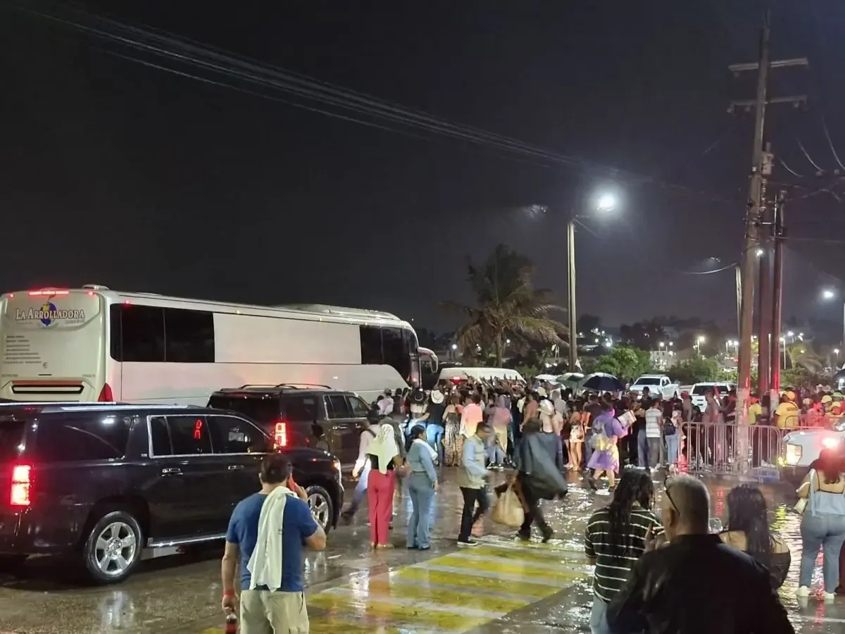 Conciertos planificados durante el Festival del Mar son suspendidos por condiciones climatológicas adversas.