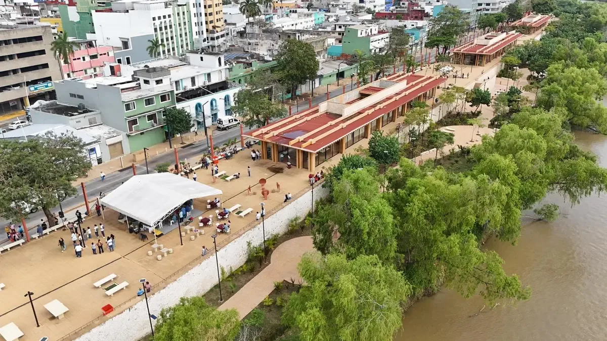 La iniciativa del gobernador Javier May pretende revitalizar la zona y mejorar su infraestructura.