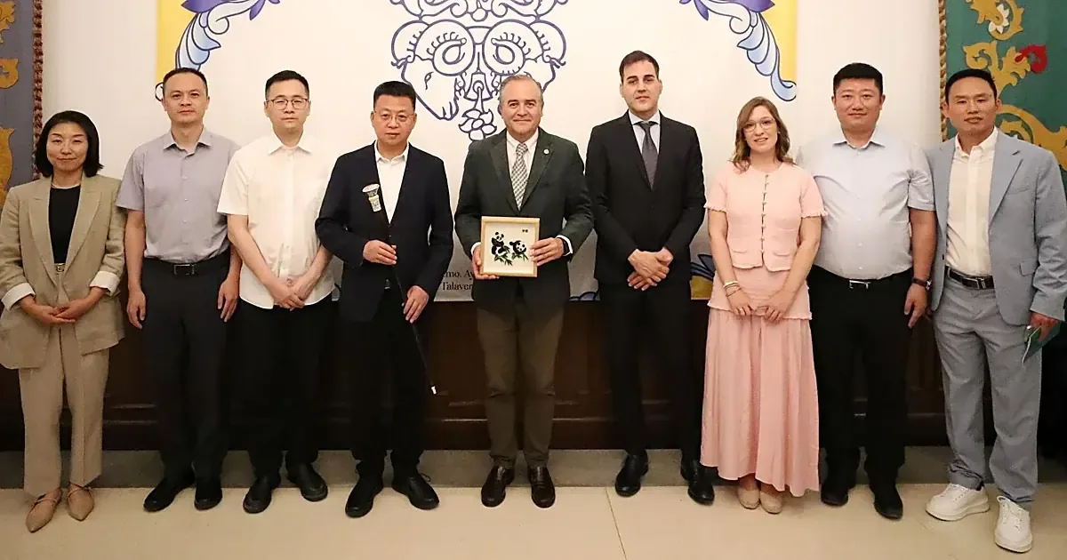 La visita de una delegación de Xinjin abre oportunidades de inversión y colaboración en Talavera de la Reina.