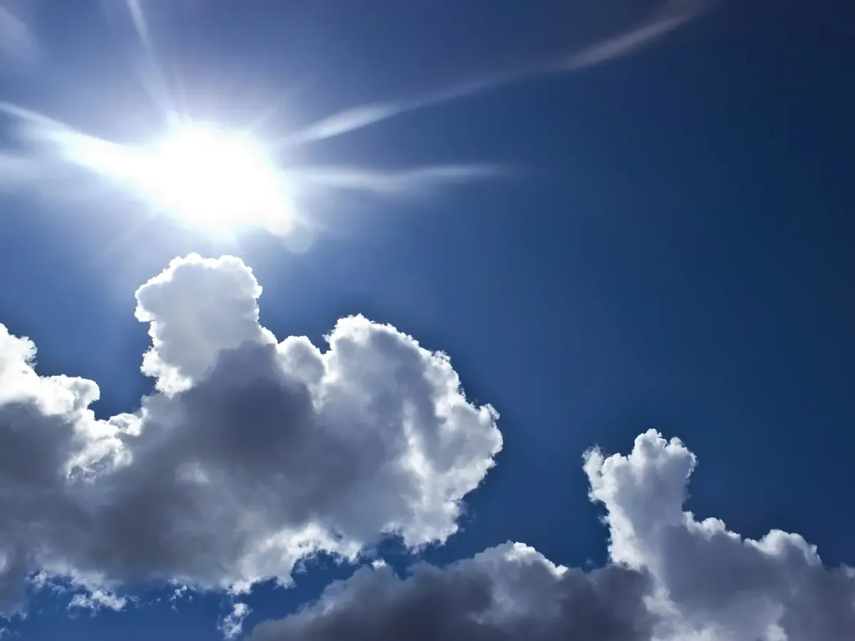 Temperaturas máximas de 30°C y mínimas de 16°C en San Nicolás hoy.