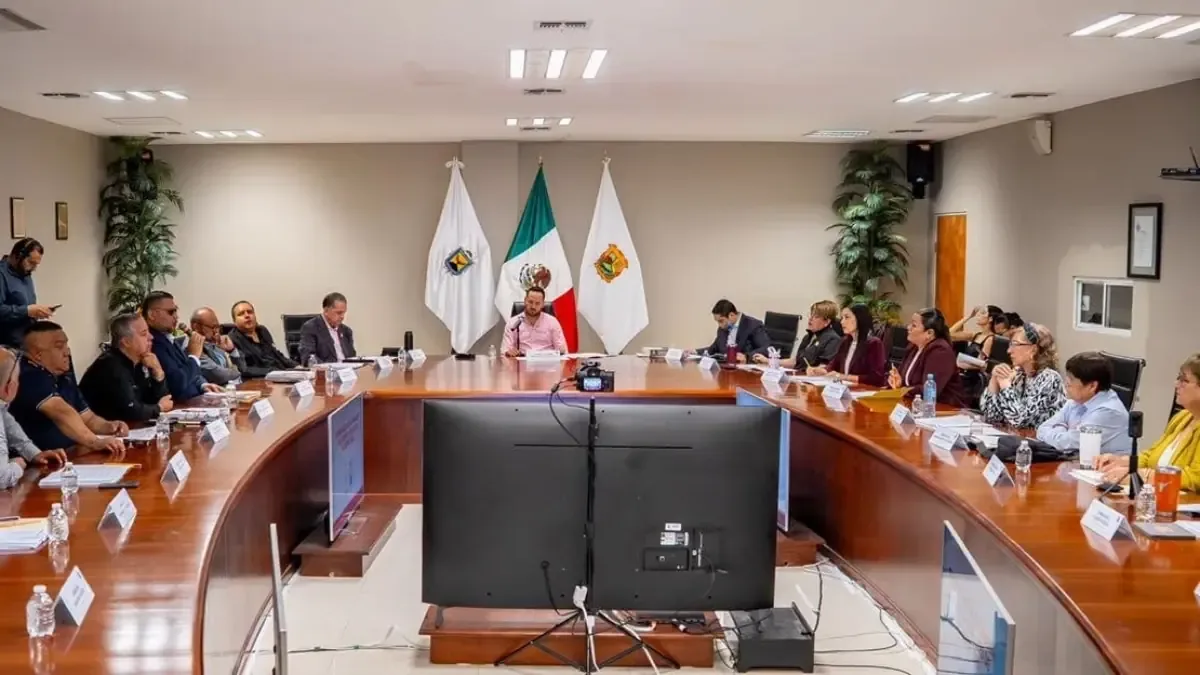 La discusión pone de manifiesto desacuerdos en la gestión de recursos y fiscalización municipal.