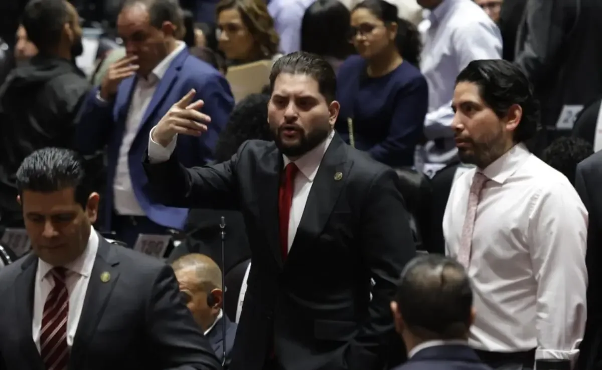 Un intercambio acalorado sobre vínculos con el narcotráfico interrumpe la discusión de la reforma judicial.