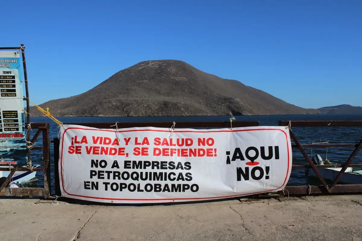 Habitantes y activistas exigen la suspensión del proyecto por sus impactos ambientales.