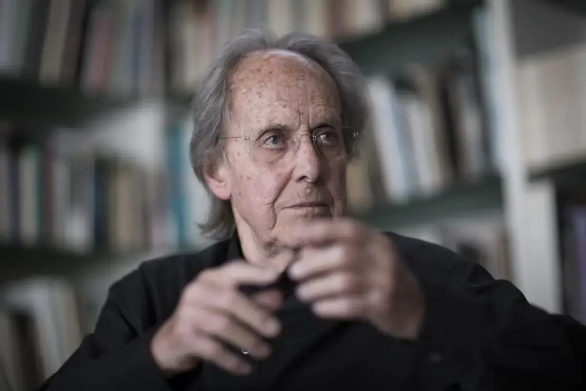 Su influencia trasciende la arquitectura, abarcando la cultura y la sociedad.