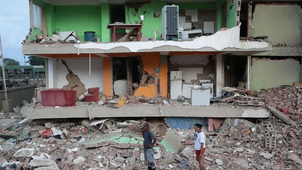 Un doblete sísmico sacudió el país, generando colapsos de edificios y un alto número de víctimas en La Guaira y otras regiones.
