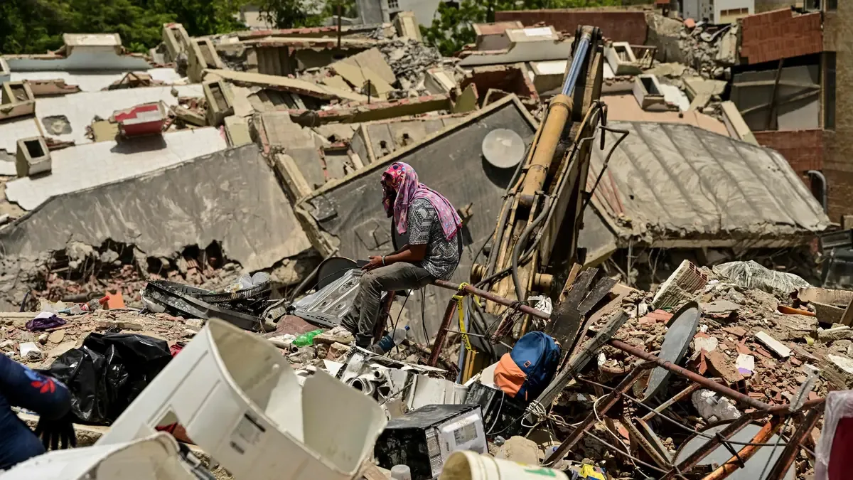 La devastación por los seísmos del 24 de junio ha dejado miles de muertos y heridos, con daños significativos en La Guaira.