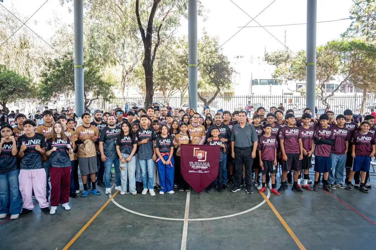 La ceremonia celebró el compromiso de los jóvenes atletas y su camino hacia la fase nacional.