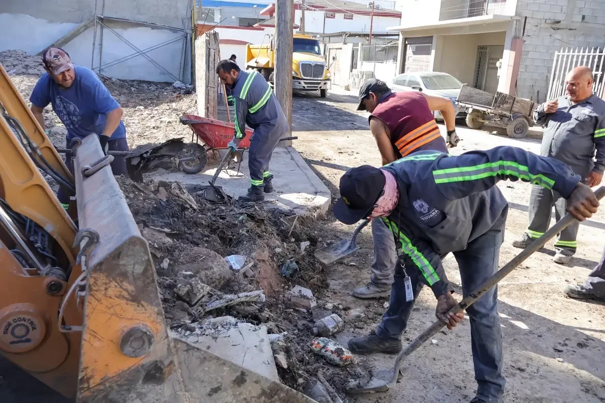 Las autoridades buscan prevenir inundaciones en la ciudad tras las recientes lluvias.