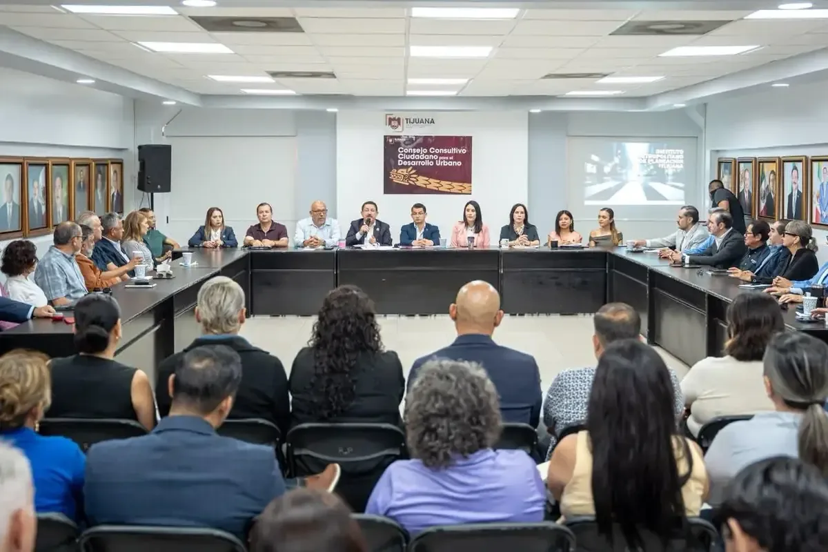 La creación de un consejo consultivo busca optimizar la planeación urbana en Tijuana, promoviendo un desarrollo más ordenado y sostenible.