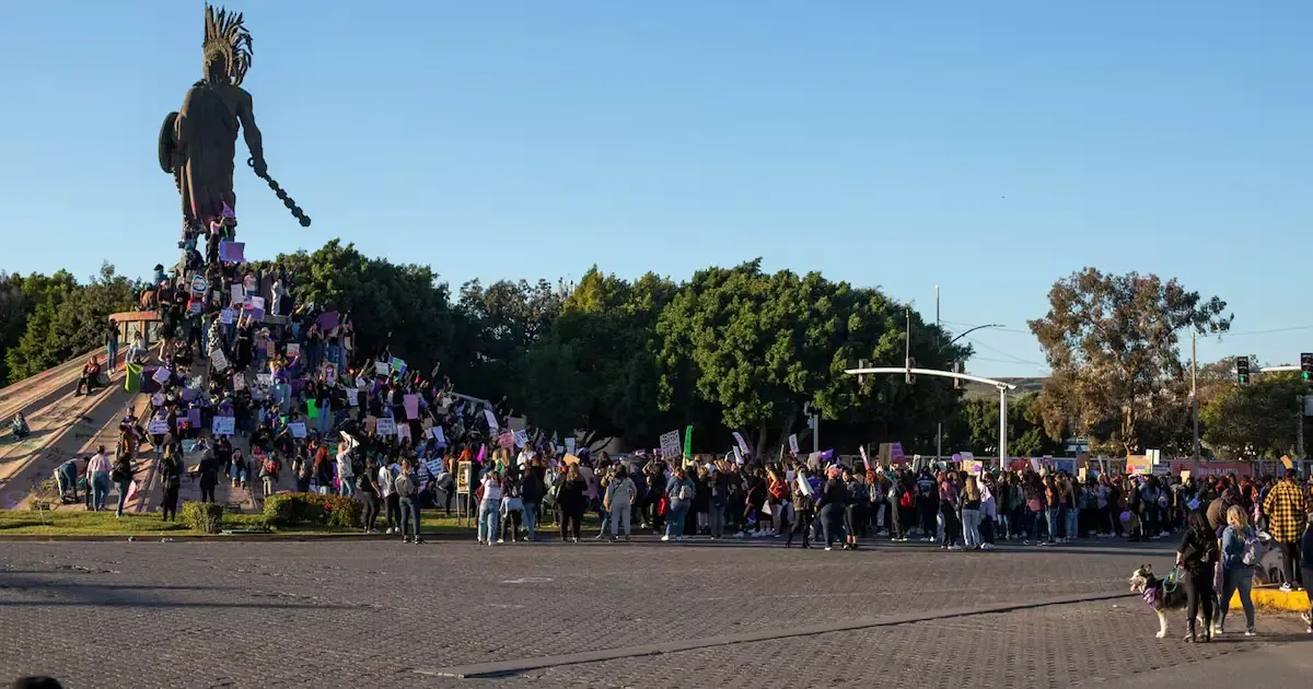 La manifestación busca rechazar reformas sobre internamientos involuntarios por adicciones.