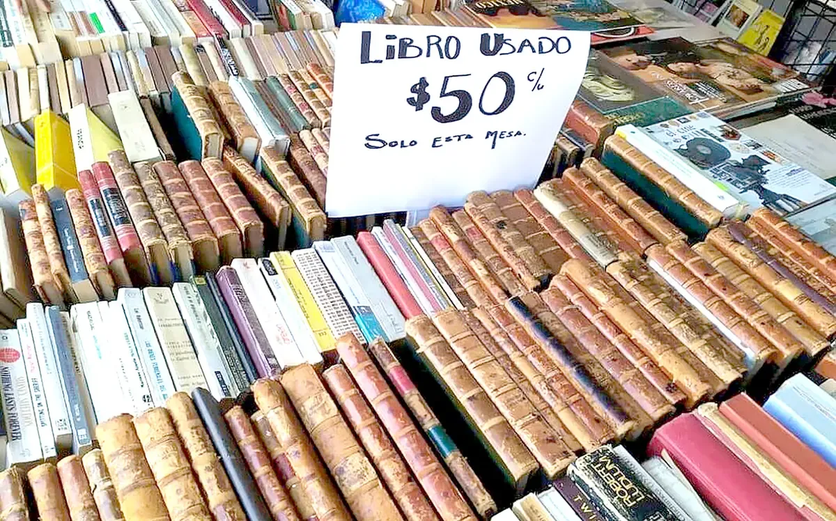 La feria del libro busca acercar la lectura a la comunidad a precios accesibles.