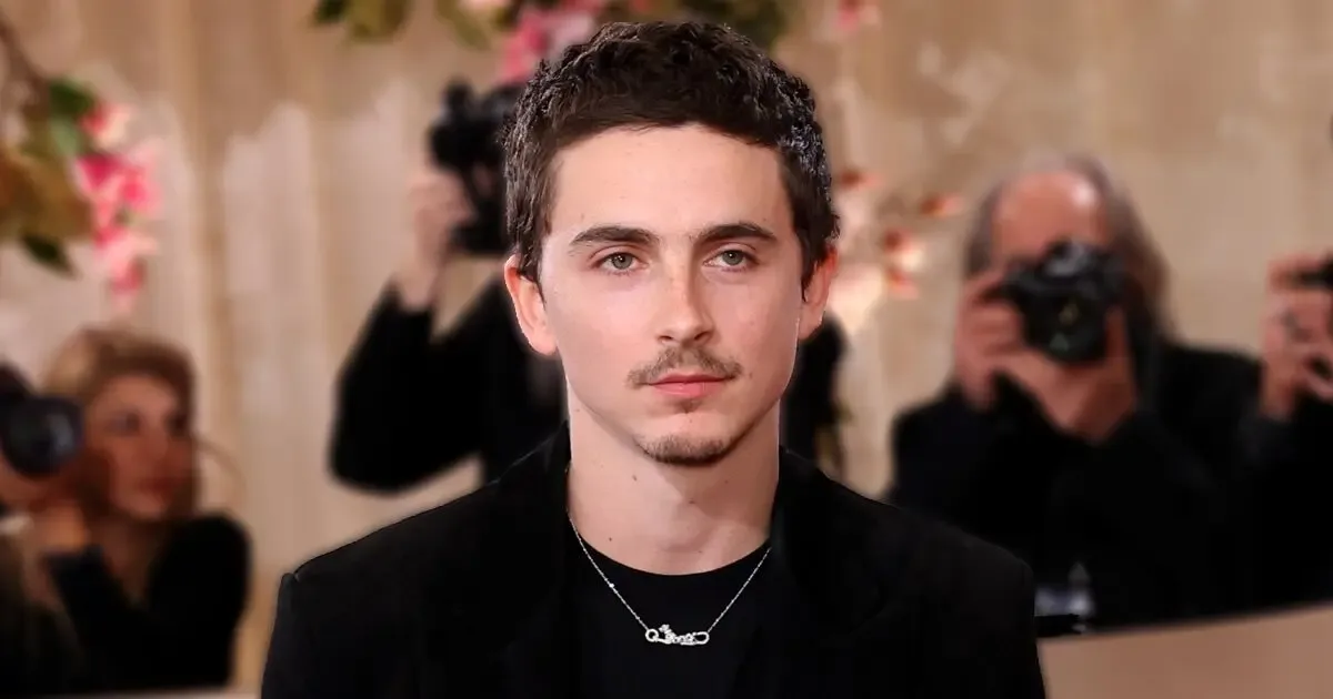 Timothée Chalamet luego de recibir el premio a Mejor Actor en los Globos de Oro.