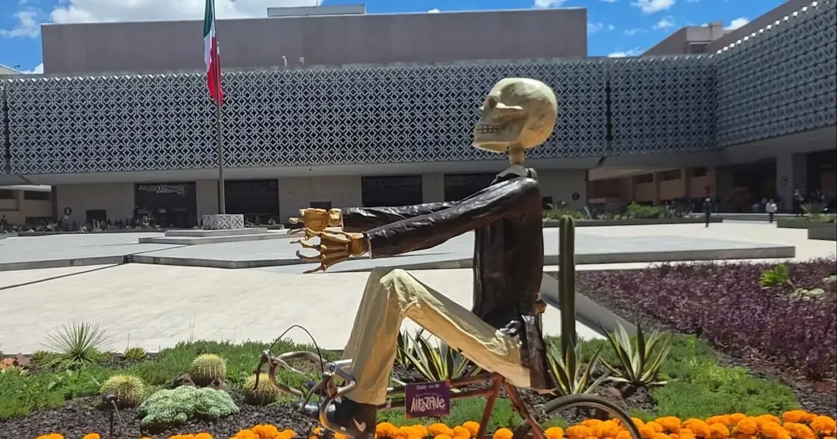 La celebración del Día de Muertos incluye exposiciones, conciertos y talleres gratuitos para toda la familia.