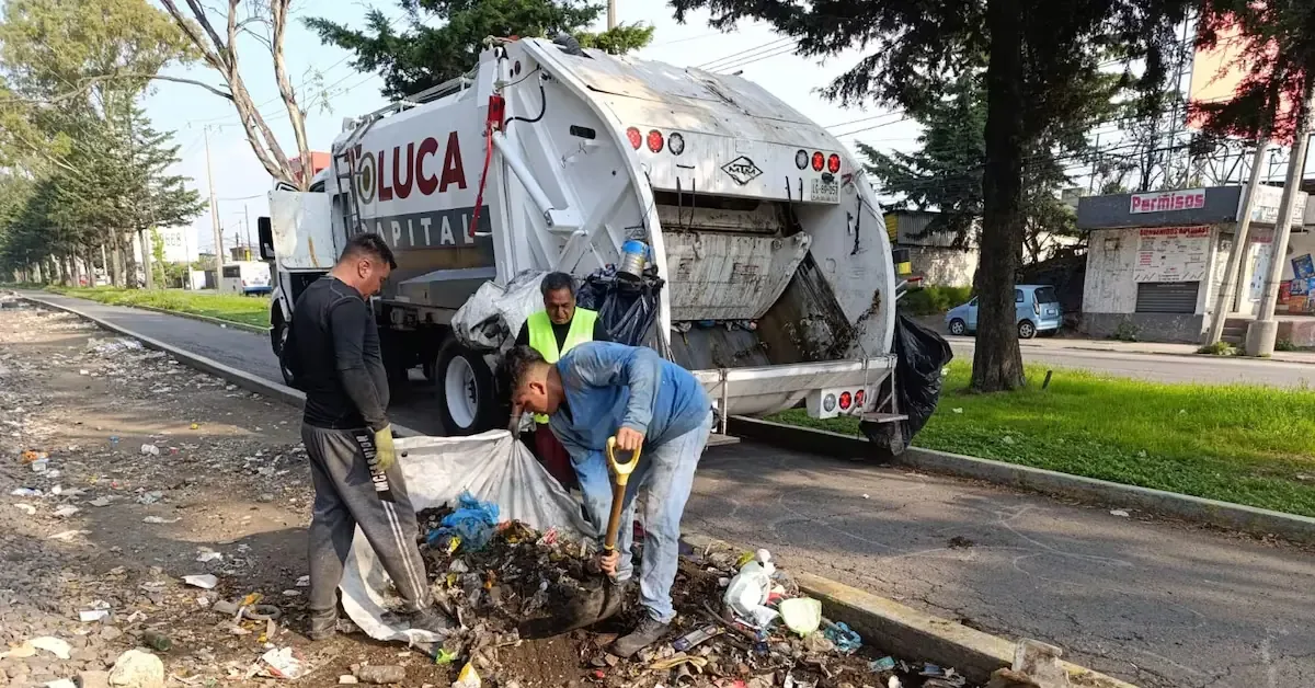 El alcalde advierte sobre multas y arrestos para quienes tiren residuos.