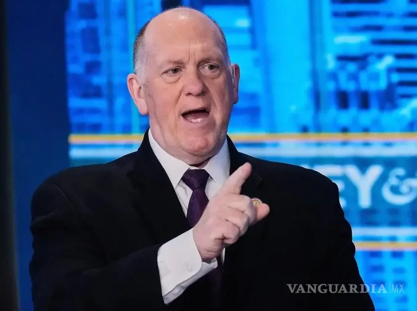Tom Homan anuncia reducción de agentes de ICE durante conferencia en Minneapolis.