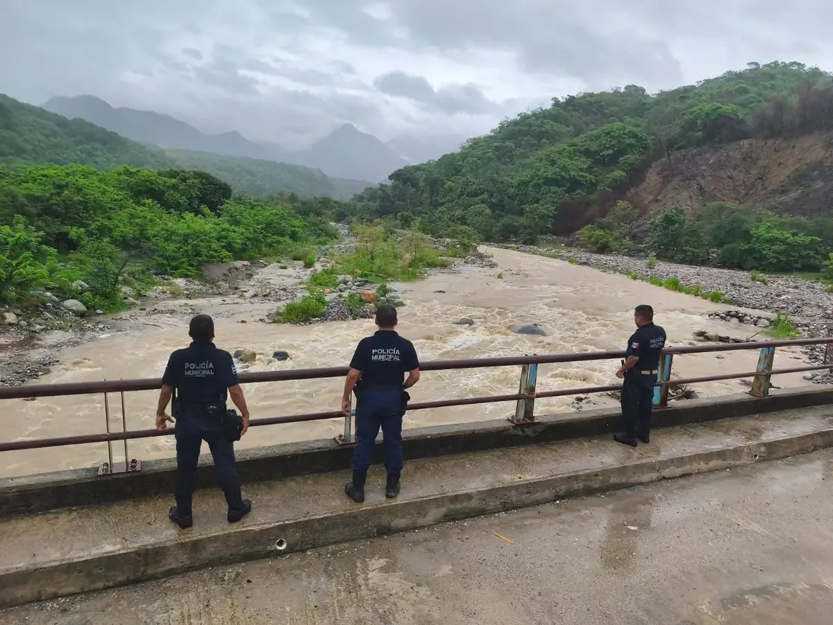 "Las intensas lluvias provocan estragos en la infraestructura de diversas regiones del estado."