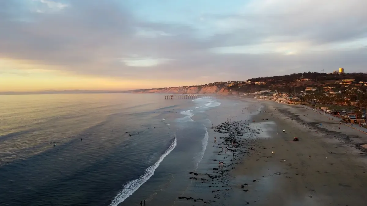 Lluvias intensas y advertencias de oleaje fuerte se esperan en la costa de California.