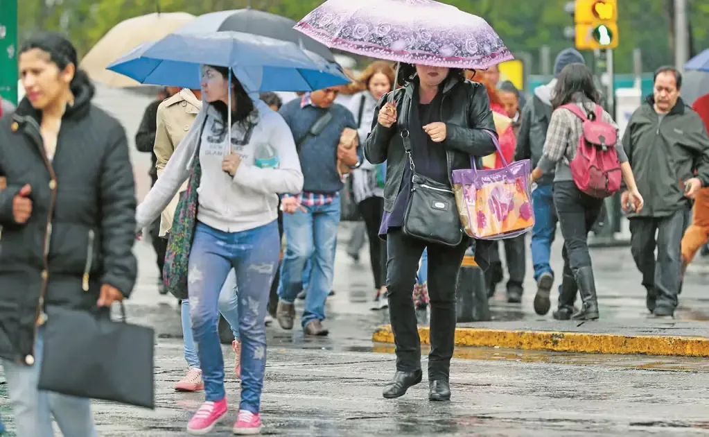 Sonora enfrenta condiciones climáticas severas con expectativas de lluvia fuerte y tormentas en varias regiones.