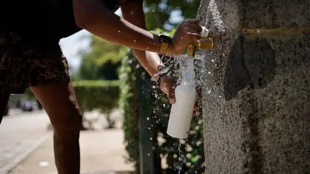 Este sábado, la ganadería de José Escolar se presenta en Pamplona, prometiendo un espectáculo emocionante y desafiante.
