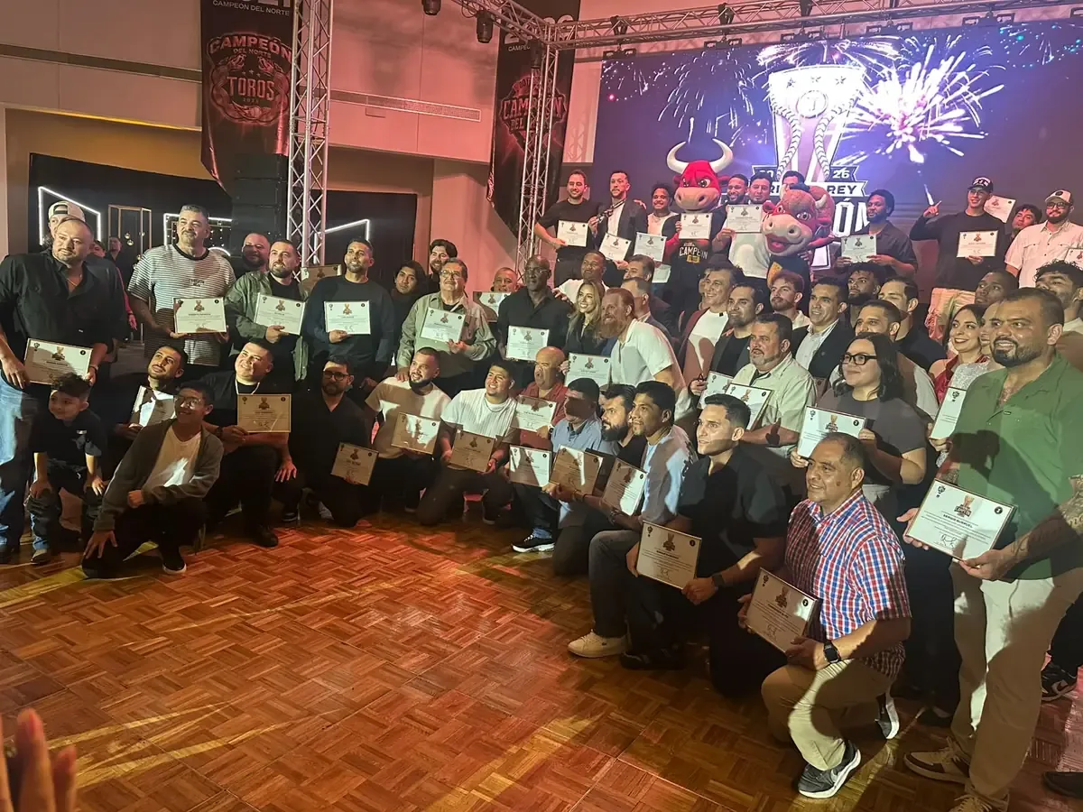 La celebración reunió a jugadores y directivos para conmemorar un año histórico para el equipo.