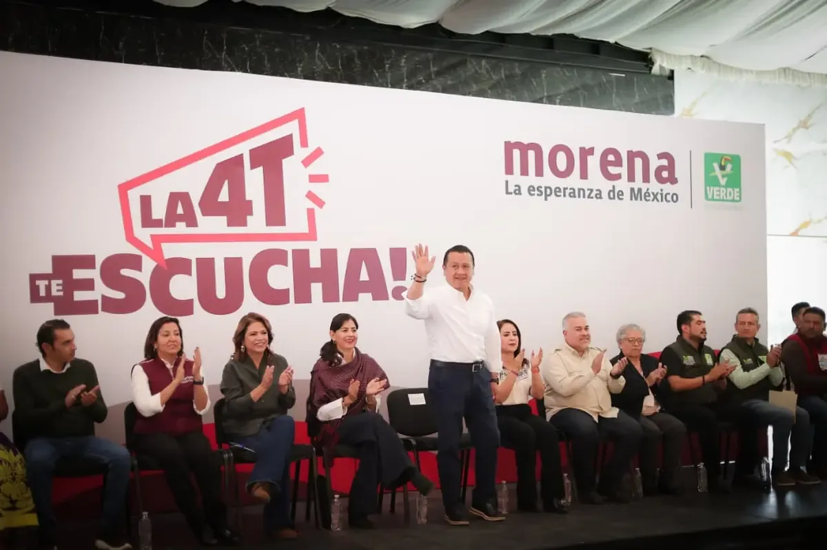 Carlos Torres Piña enfatiza la importancia de la soberanía y la participación del pueblo en decisiones nacionales.