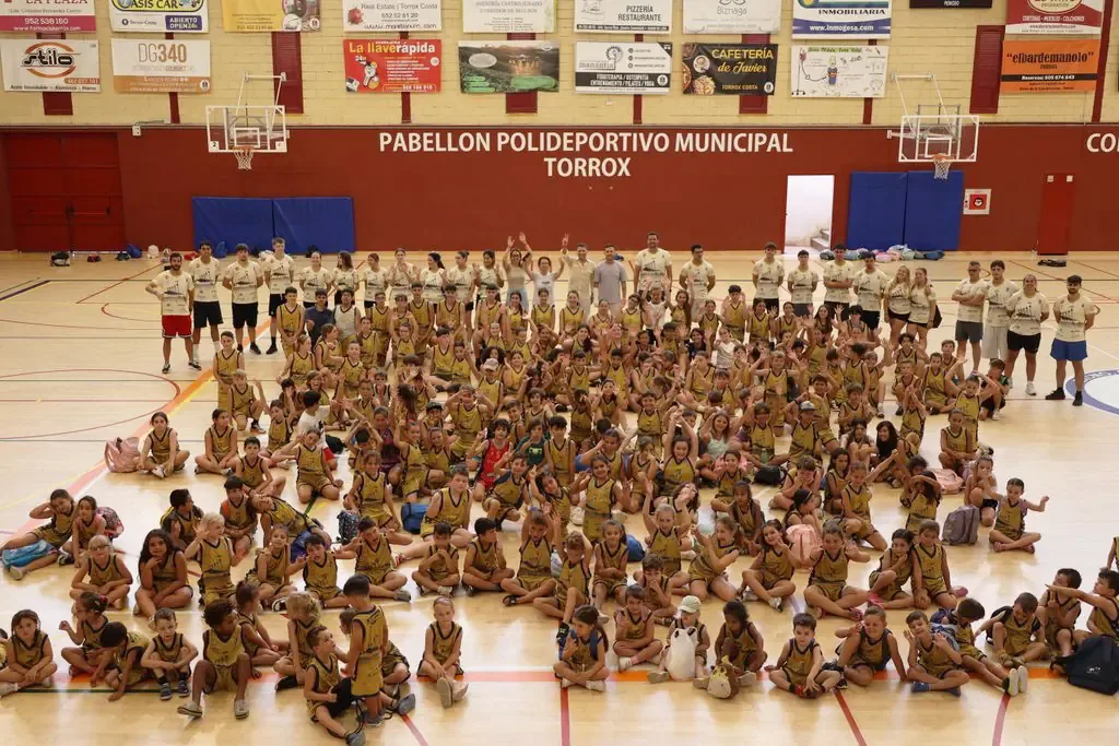 Este campamento ofrece una experiencia única de aprendizaje y convivencia para los niños de la región.