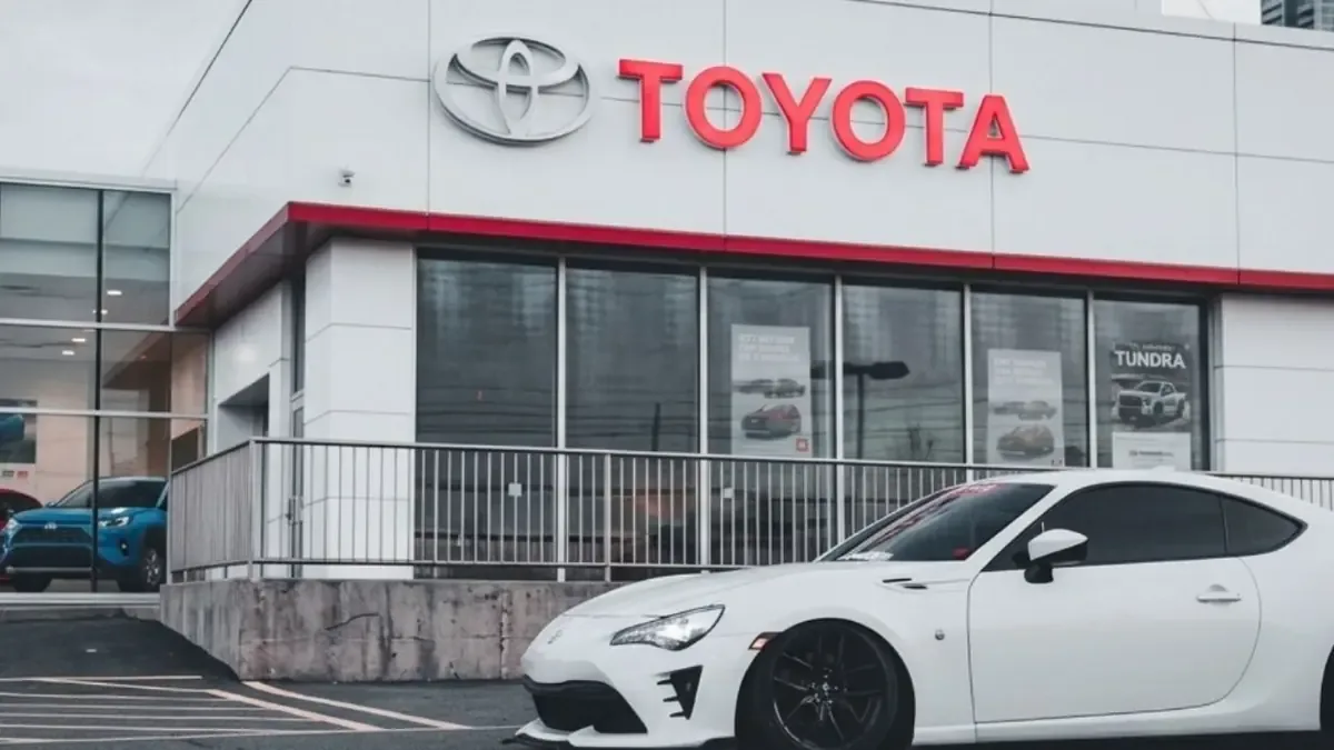 La automotriz japonesa reubica parte de su producción en EE.UU. pero mantiene su planta en Guanajuato.