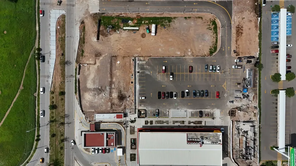 El incidente resalta la falta de medidas de seguridad en obras en remodelación.
