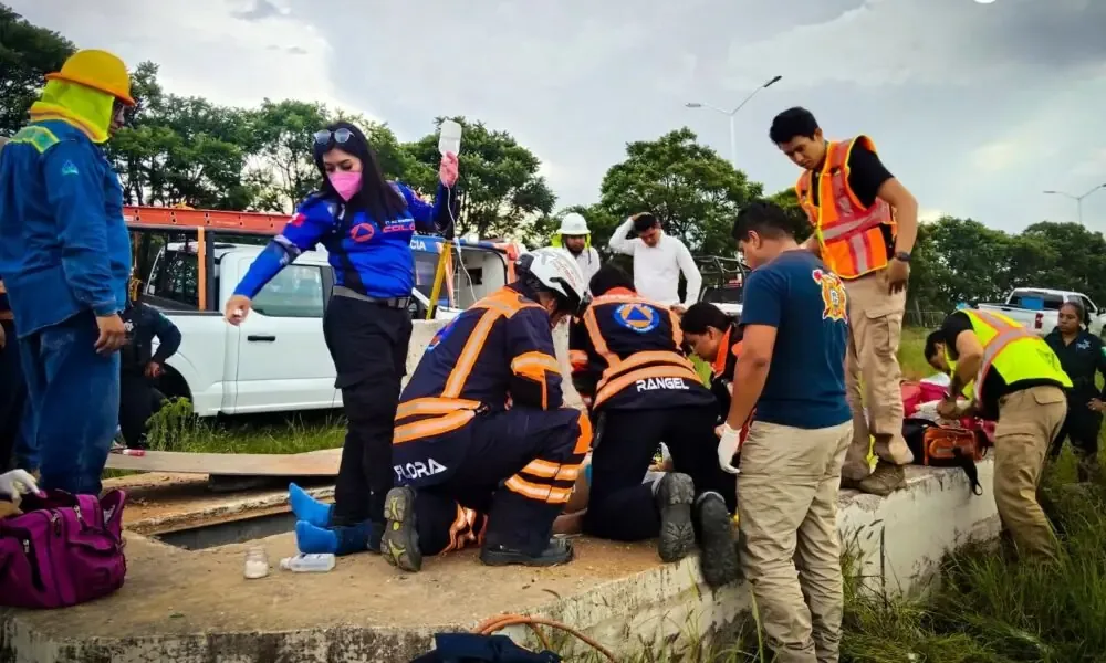 La tragedia ocurrió durante labores de mantenimiento en un registro cercano a la carretera a Tequisquiapan.