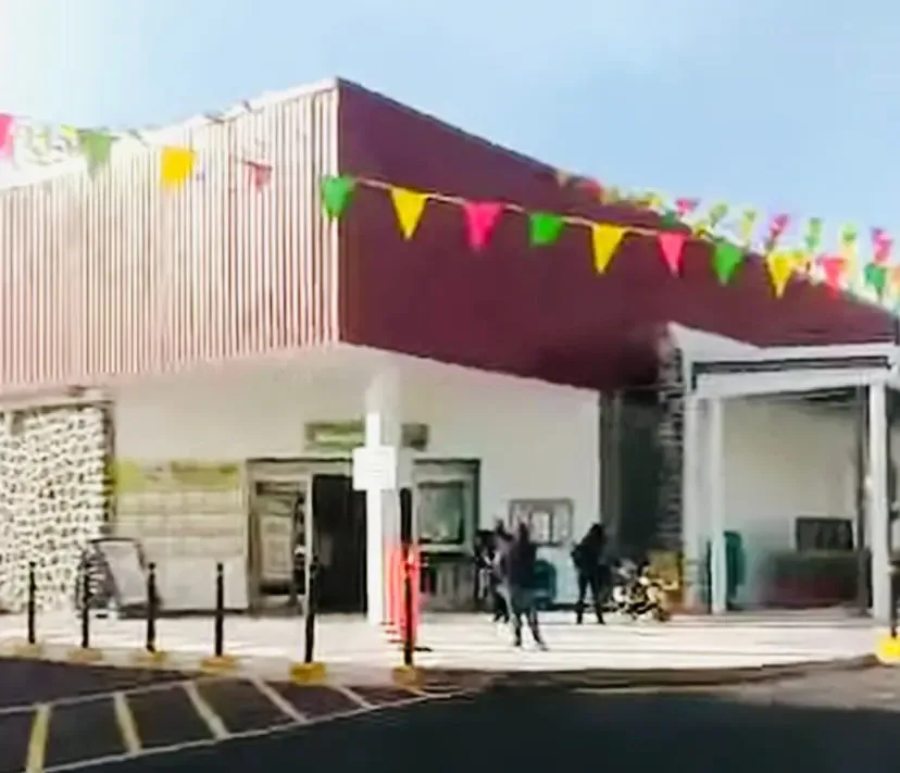 Trabajadores de Bodega Aurrerá en Atlixco-Centro reclaman condiciones dignas.