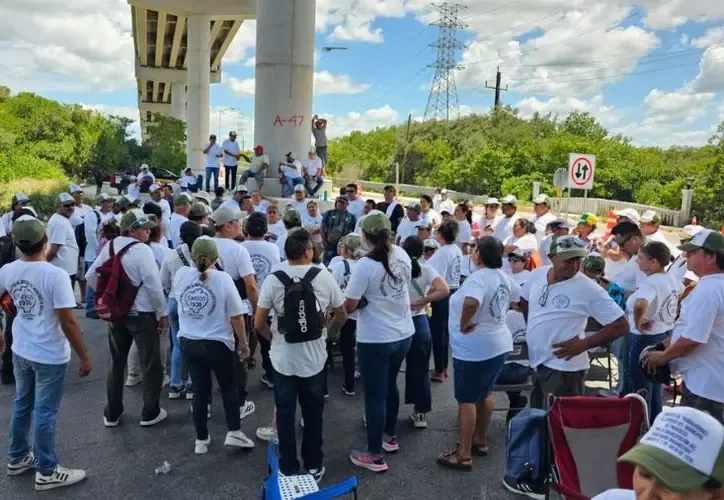 Más de 600 sindicalizados del Ayuntamiento de Progreso presionan por incumplimiento en salarios y contratos.