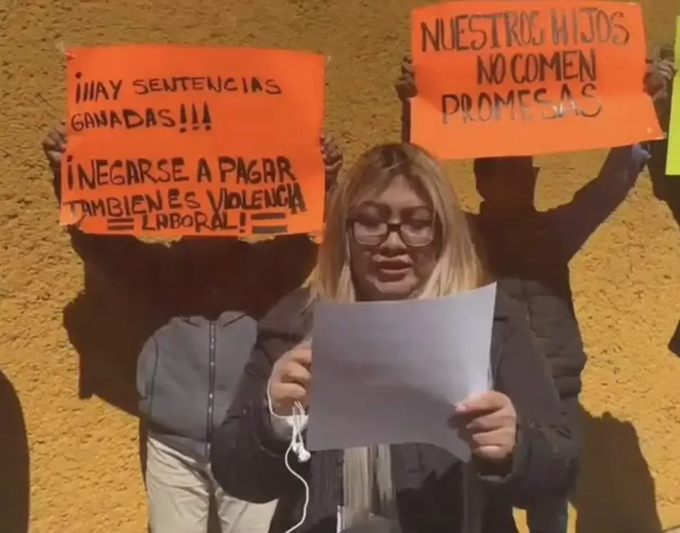 Trabajadores de Stereo Luz FM exigen el pago de salarios atrasados y prestaciones.