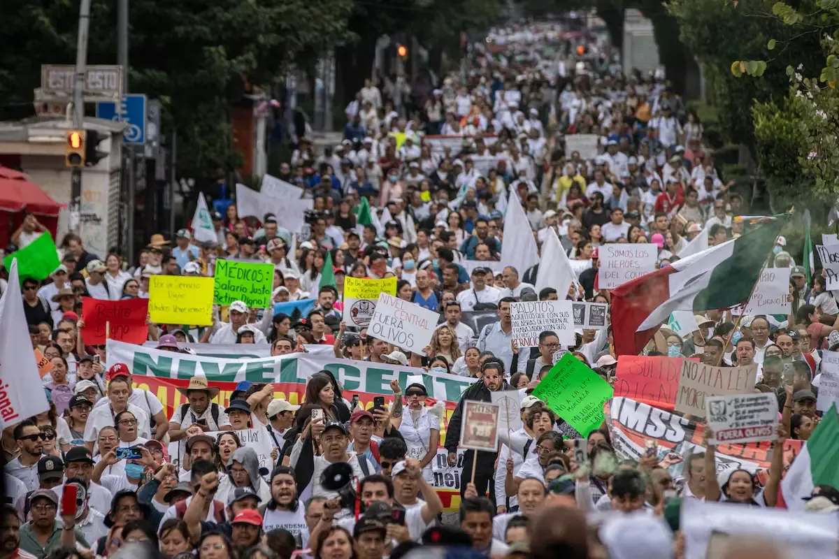 La falta de insumos y la destitución de la dirigencia sindical también están entre sus demandas principales.