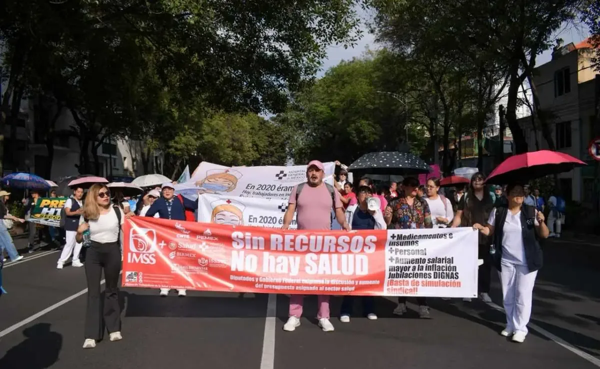 La movilización busca cambios en la gestión del IMSS y atención a graves deficiencias en servicios.