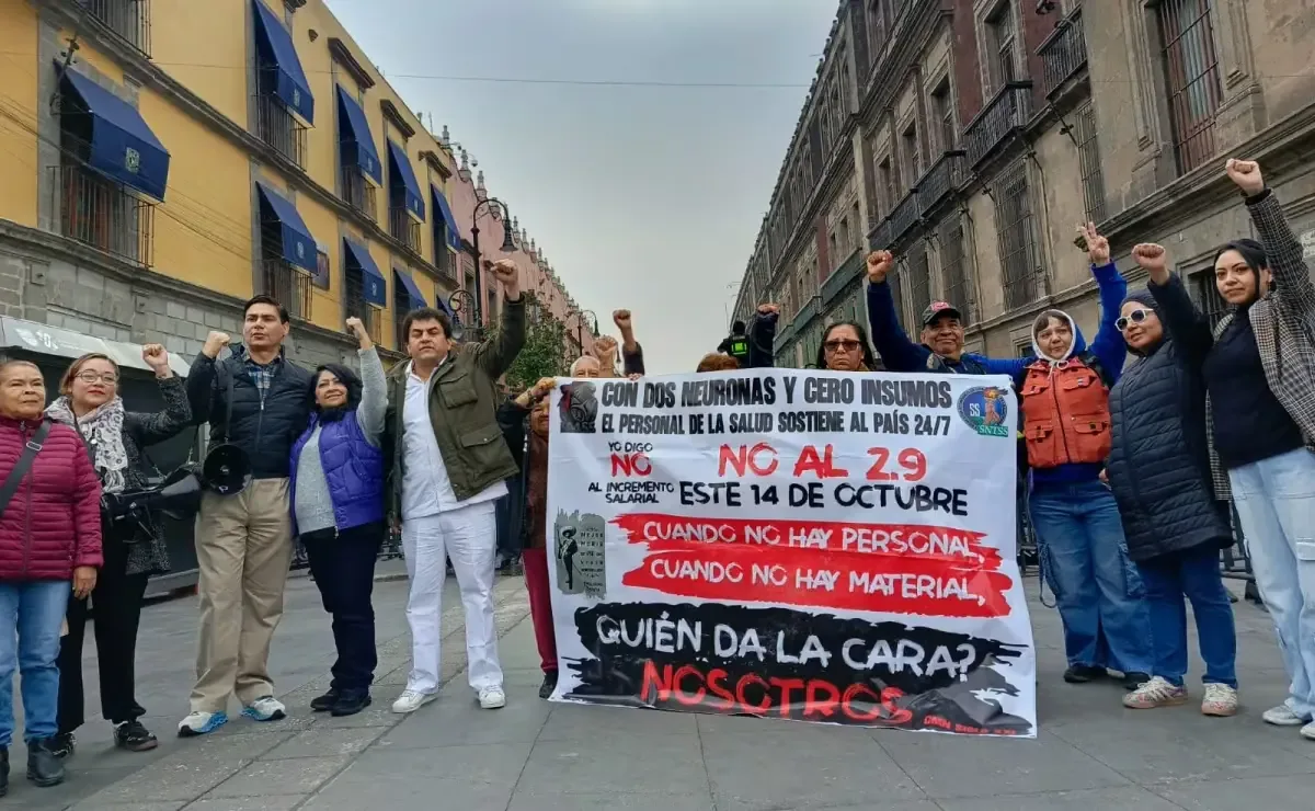 Los trabajadores insisten en reformas y aumento salarial ante la falta de atención a sus demandas.