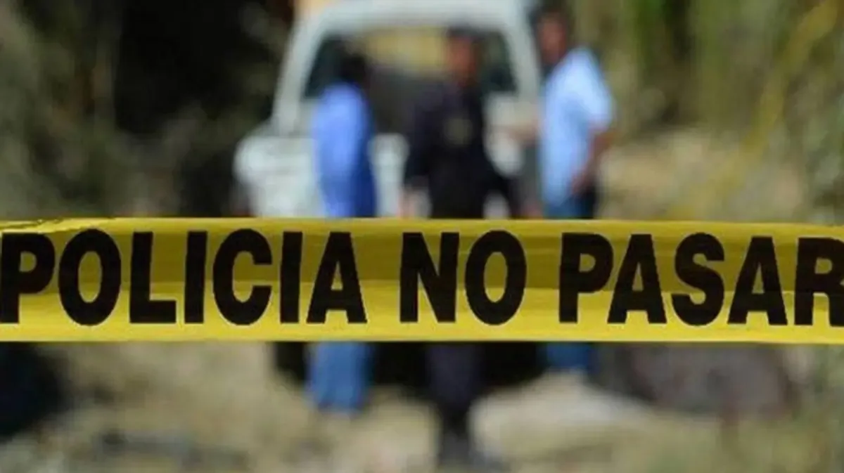 Un accidente en la autopista 135D generó una respuesta de emergencia para atender a los afectados.