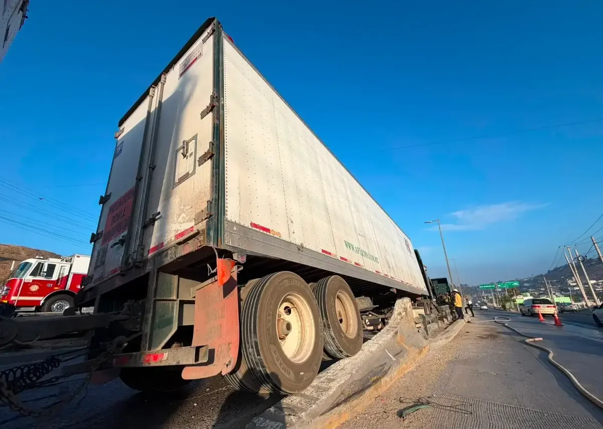 Un accidente esta mañana generó un importante congestionamiento vial en Tijuana, sin personas lesionadas.