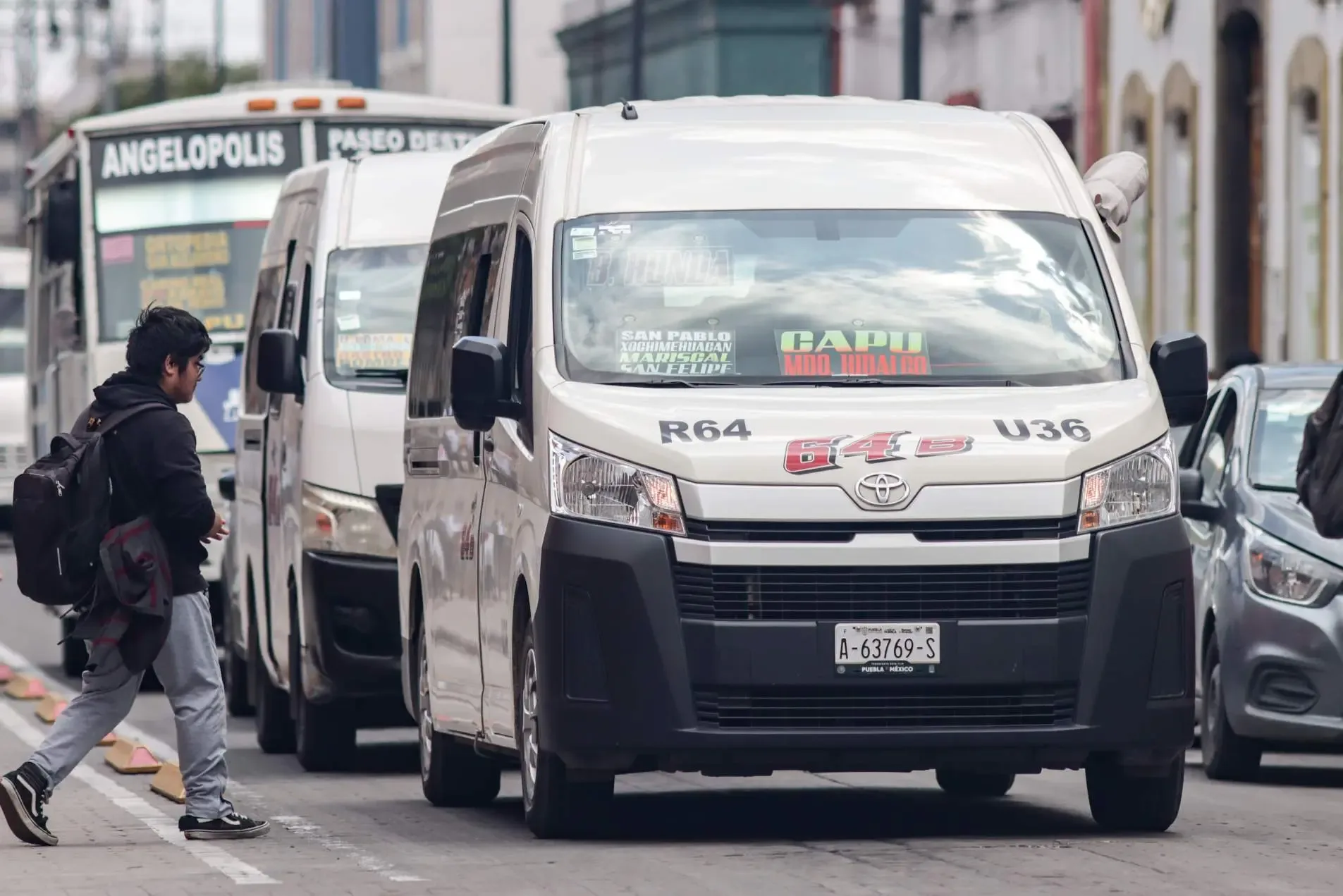 "Transportistas de Puebla organizan cese de actividades ante posibles sanciones".