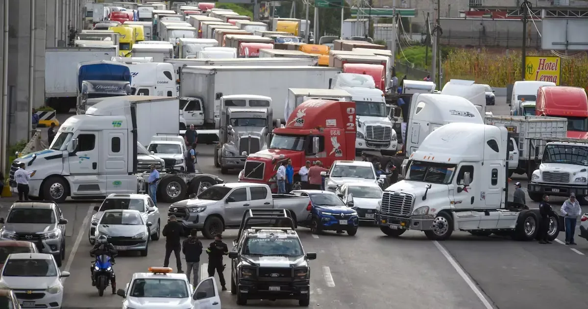 Transportistas buscan diálogo con Gobernación ante reducciones fiscales que afectan sus operaciones.