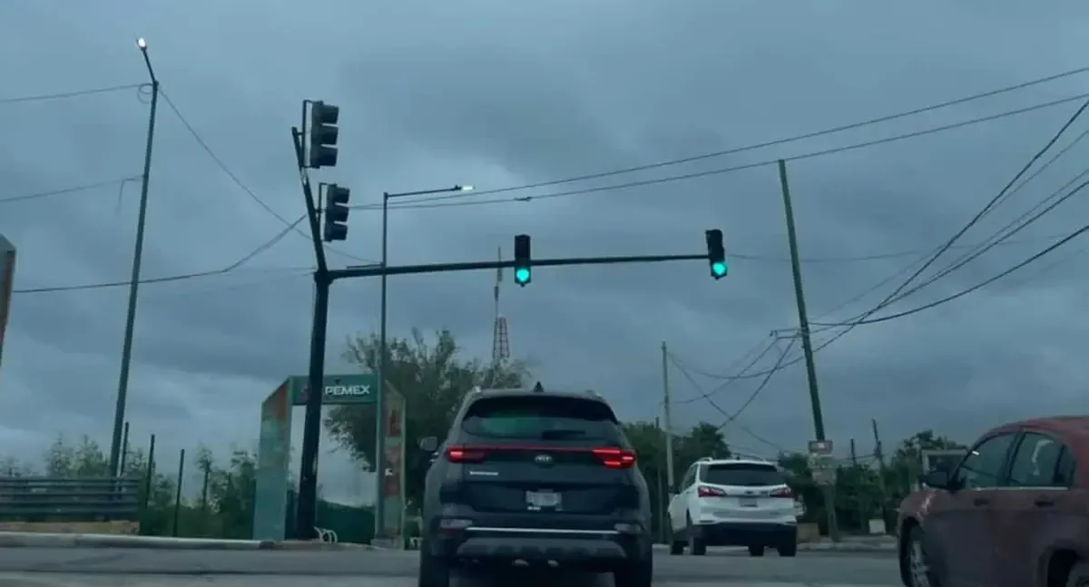 Las lluvias provocaron cierres preventivos, pero no se reportaron daños graves.