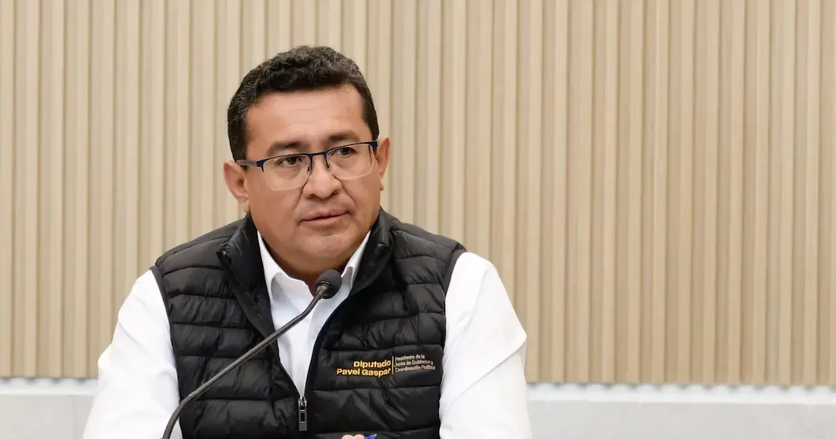 Las salidas se producen tras invitaciones a asumir nuevos roles dentro de la administración pública.
