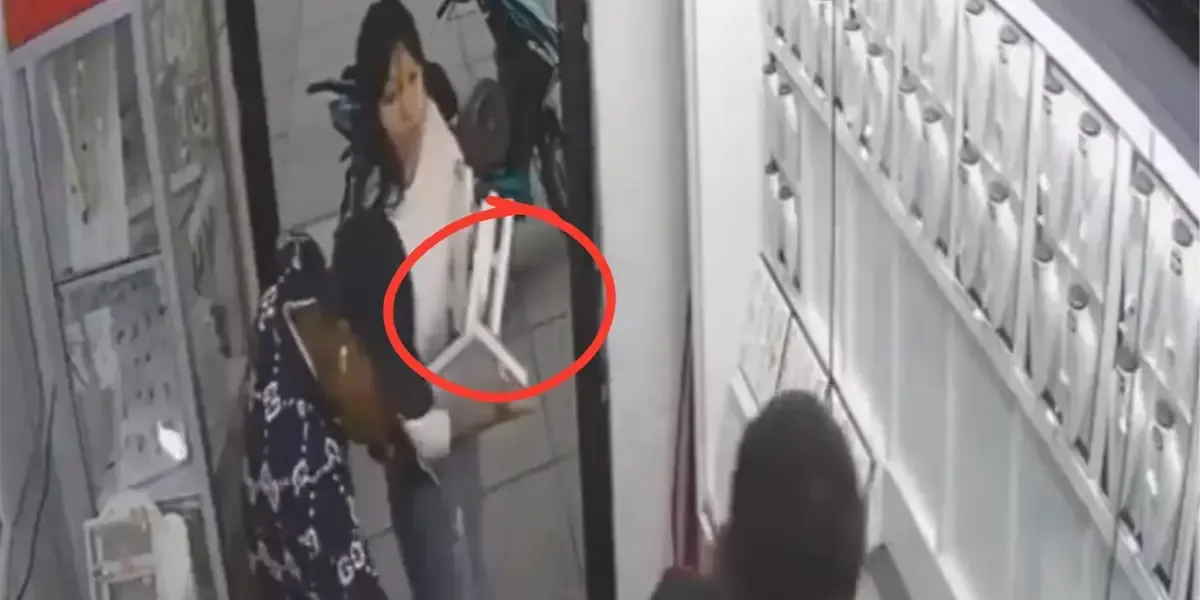 Tres jóvenes asaltan una joyería cerca de la presidencia municipal sin dejar detenidos.