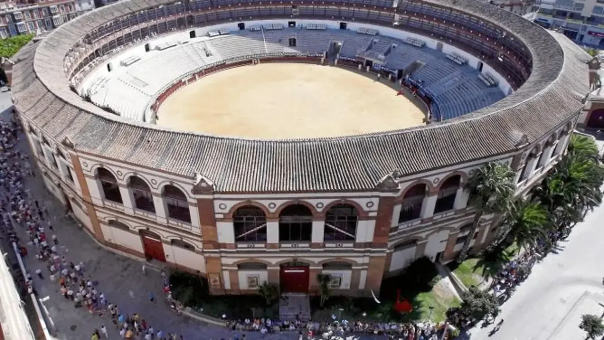 La decisión judicial reabre el proceso para gestionar la plaza de toros de Málaga y aumenta la incertidumbre en la Costa del Sol.