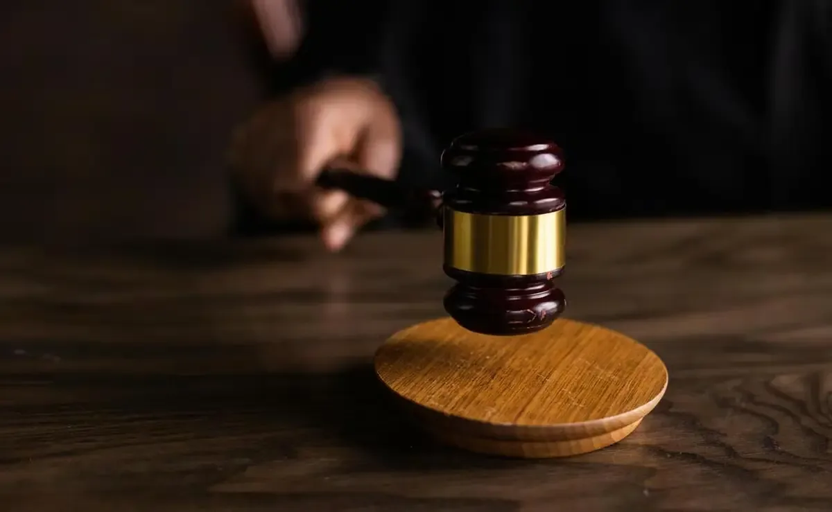 Justicia garantiza continuidad en caso de extorsión a Grupo Herdez; detención de abogada influye en el proceso legal.