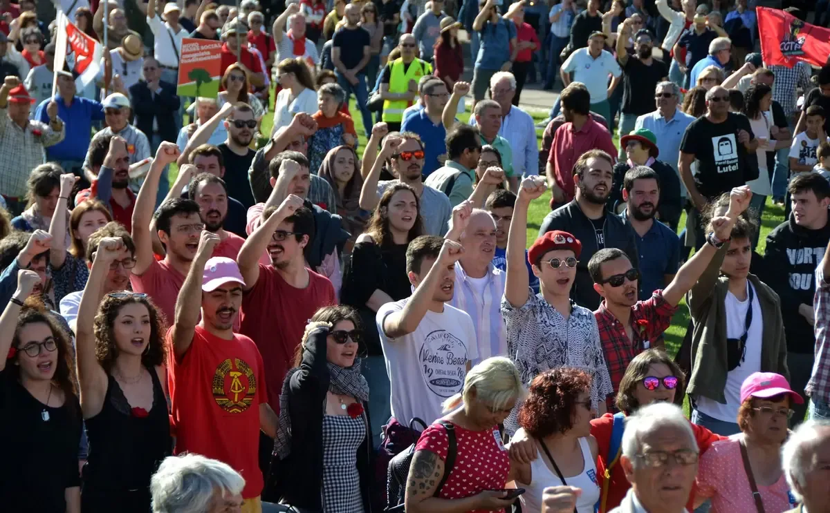 El triunfo de socialistas en EE.UU. refleja un cambio en la política ante problemas locales.
